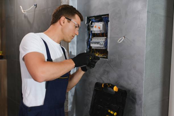 Best Local Electrician Companies  in Clayton, MO